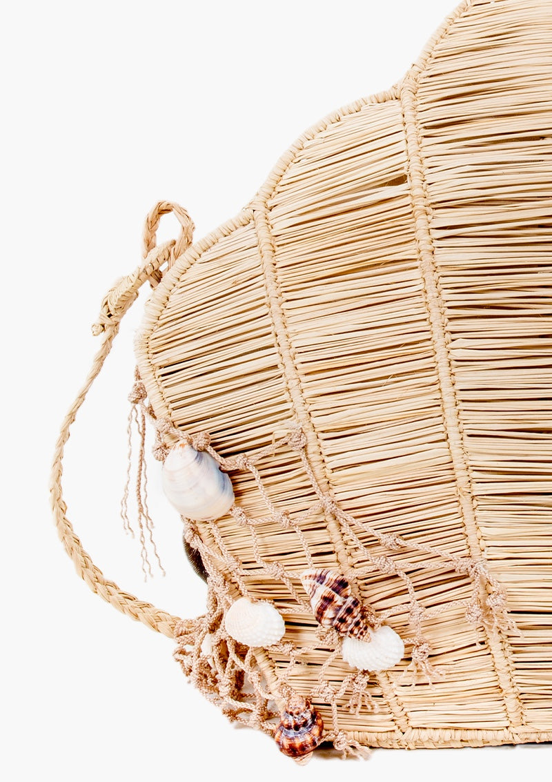 Shell shaped handle bag, natural / caramale